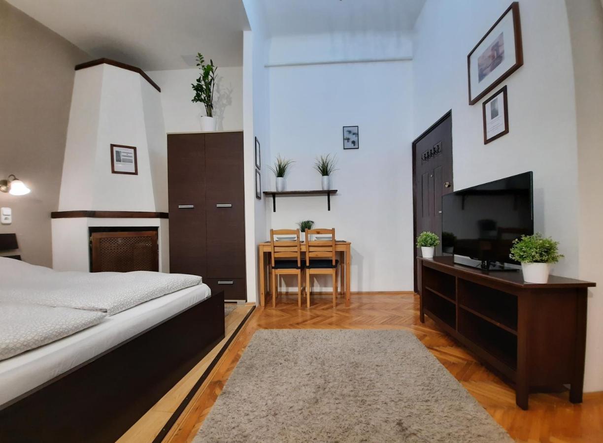 Central Gold Apartment บูดาเปสต์ ภายนอก รูปภาพ