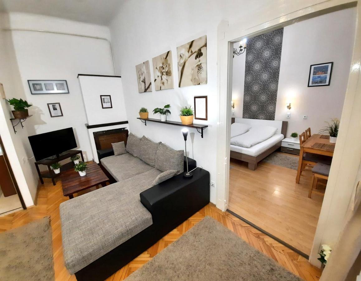 Central Gold Apartment บูดาเปสต์ ภายนอก รูปภาพ